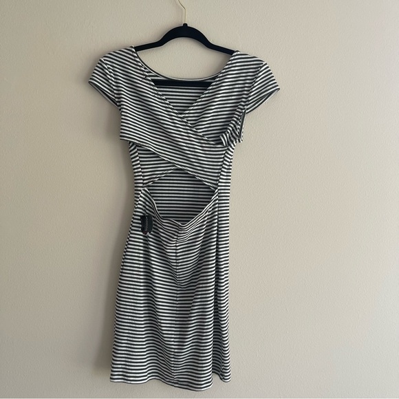 Teeze Me Dress, size M. Open back, New with Tag - Picture 2 of 5